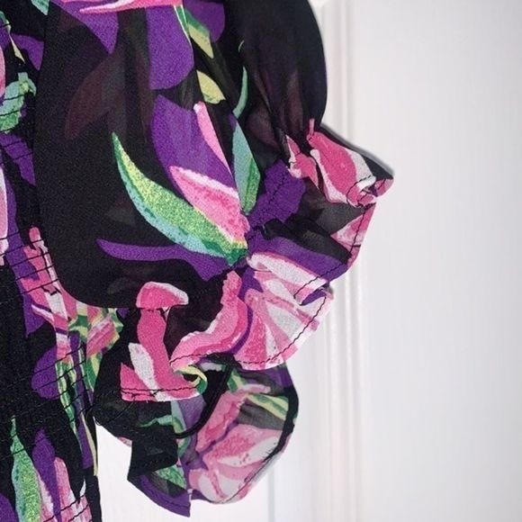 Puff Sleeve Floral Ruched Crop Top - Picture 5 of 12